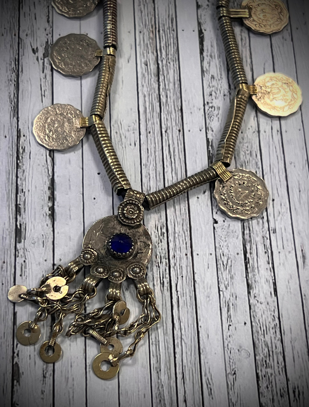 Collar monedas azul